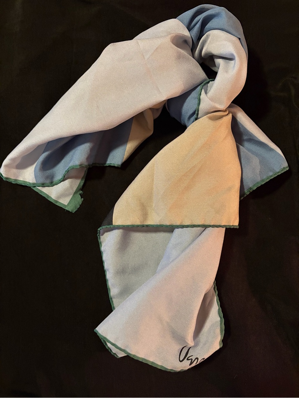 Gorgeous Vintage Vera Neumann Scarf. New